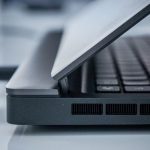 laptop-xiaomi-doi-dau-voi-razer-trong-cuoc-dua-laptop-choi-game (1)