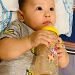 Sữa mẹ rất tốt cho sự phát triển của trẻ em