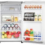 Tủ lạnh Mini Aqua 90 lít AQR-95ER (SS) với kích thước hợp lý với mỗi gia đình