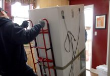 Hướng dẫn cách vận chuyển tủ lạnh đi đường xa