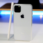 Apple Pencil có kích thước gần bằng mẫu iPad Mini và lớn hơn rất nhiều so với iPhone