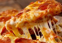 Hướng dẫn cách làm bánh pizza bằng nồi cơm điện đơn giản và dễ dàng