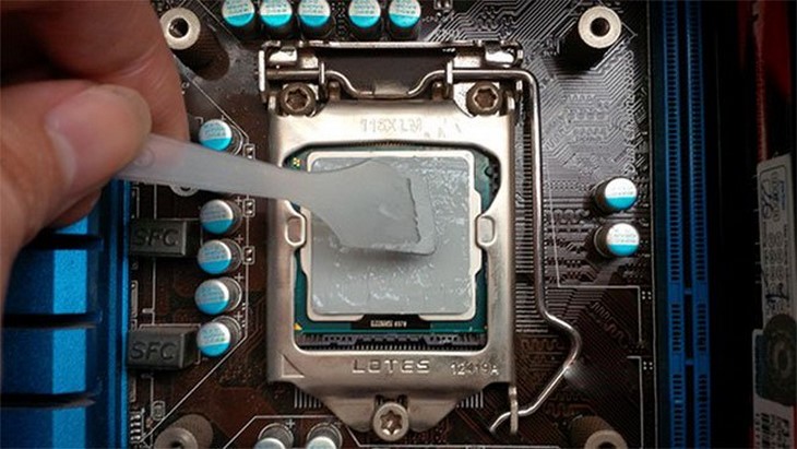 Thay keo tản nhiệt CPU cho laptop