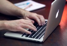 Khi nào thì cần thay bàn phím laptop? Thay bàn phím có tốn kém không? Khi nào thì cần thay bàn phím laptop? Thay bàn phím có tốn kém không?