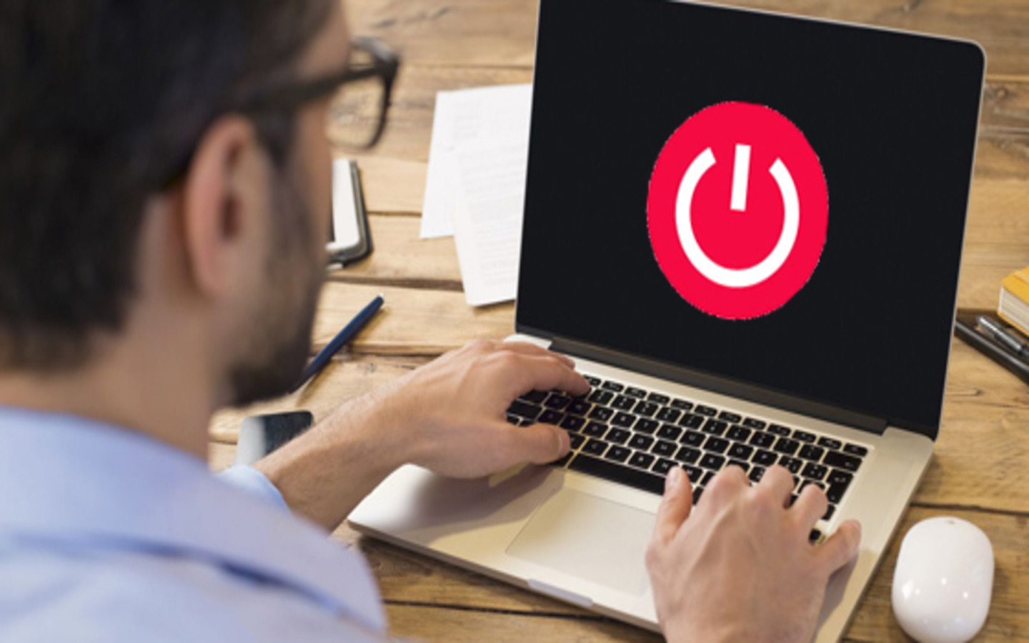 Cách sạc pin laptop đúng cách để tăng tuổi thọ cho pin