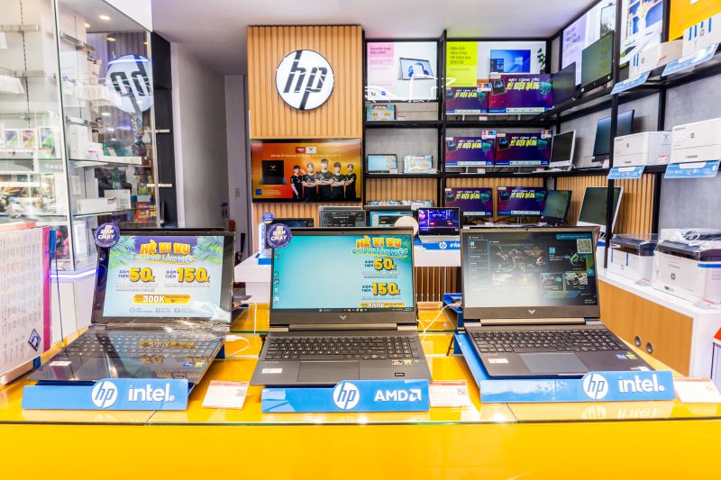 Showroom Phong Vũ Quận 3 thay đổi diện mạo, trở thành siêu thị máy tính hàng đầu Việt Nam 3 goc gaming zone phong vu 1