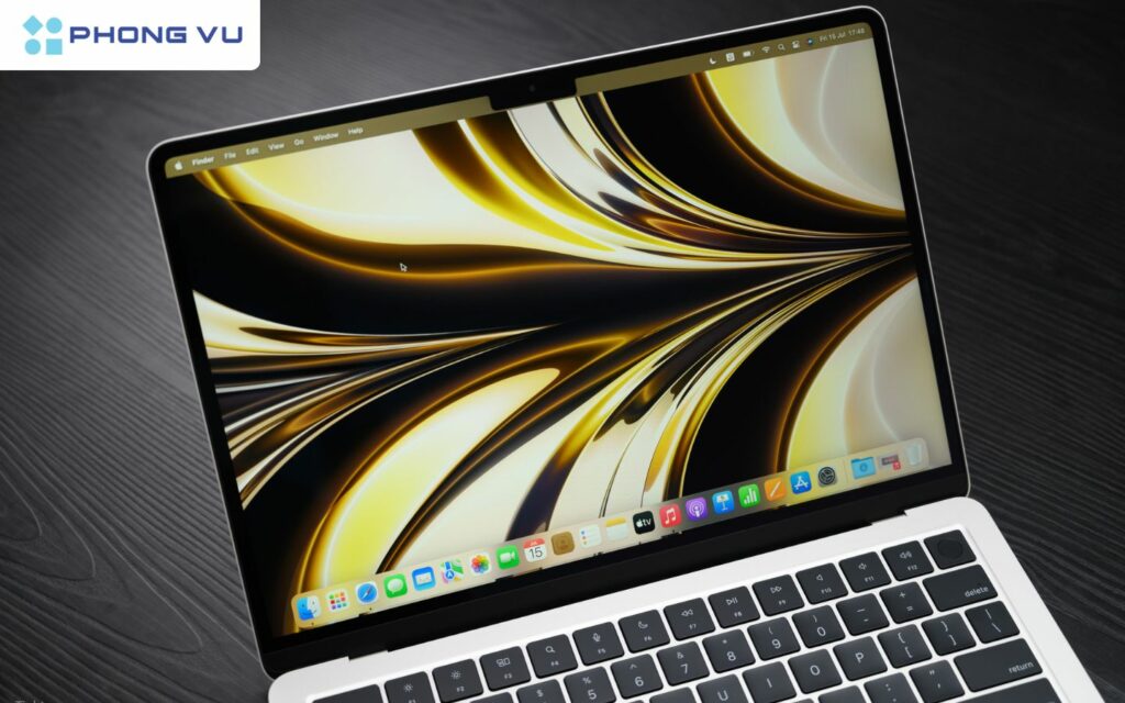 MacBook Air M2 sử dụng tấm nền IPS với độ phân giải Liquid Retina 2880 x 1864 px cho hình ảnh cực kì sắc nét