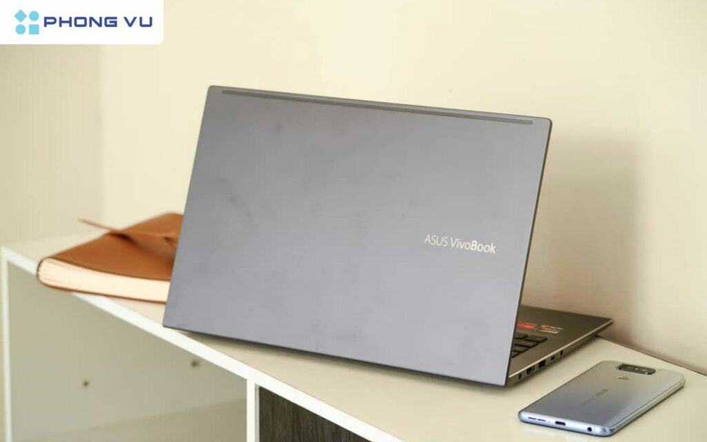 ASUS Vivobook S 15 và MacBook Air M3 nên chọn máy nào