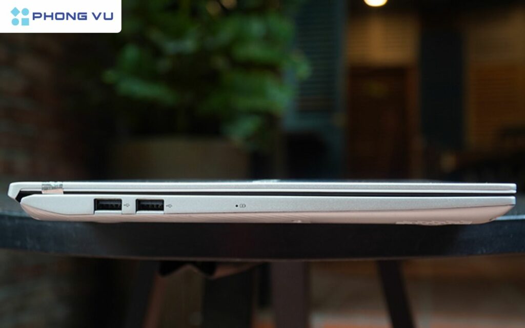 so sánh ASUS Vivobook S 15 và MacBook Air M3