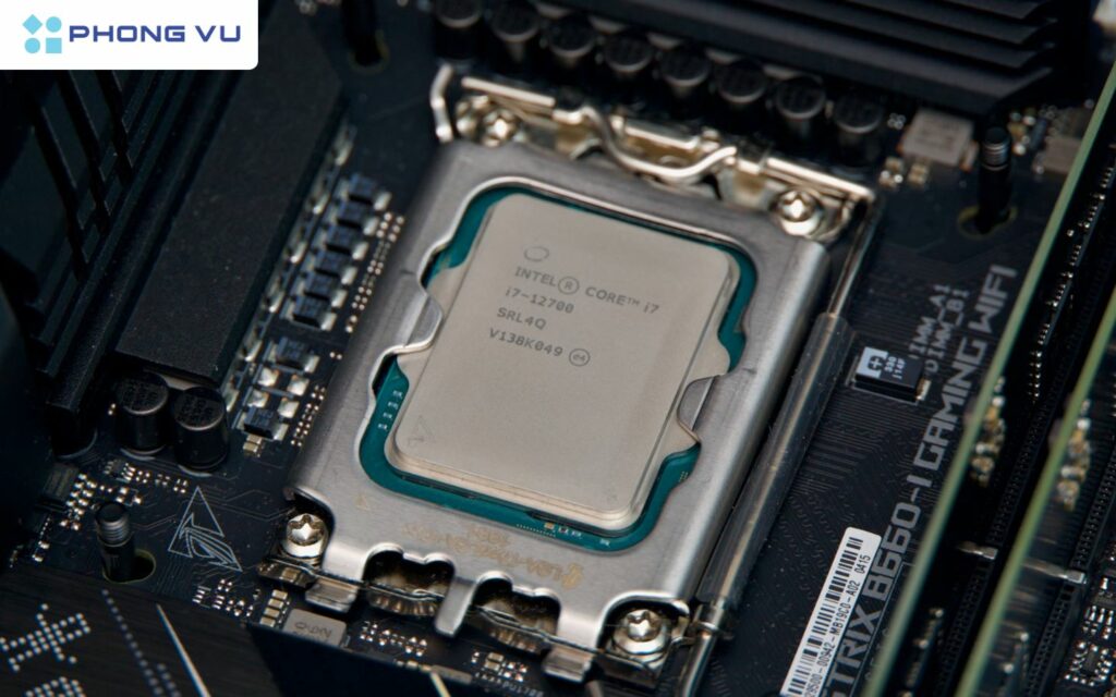 i5-14500 còn vượt qua cả "đàn anh" i7-12700 (chỉ đạt 4.9GHz)