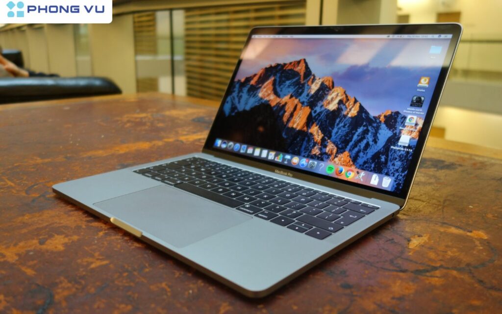 sinh vien nen chon macbook nao trong nam 2024 1 1