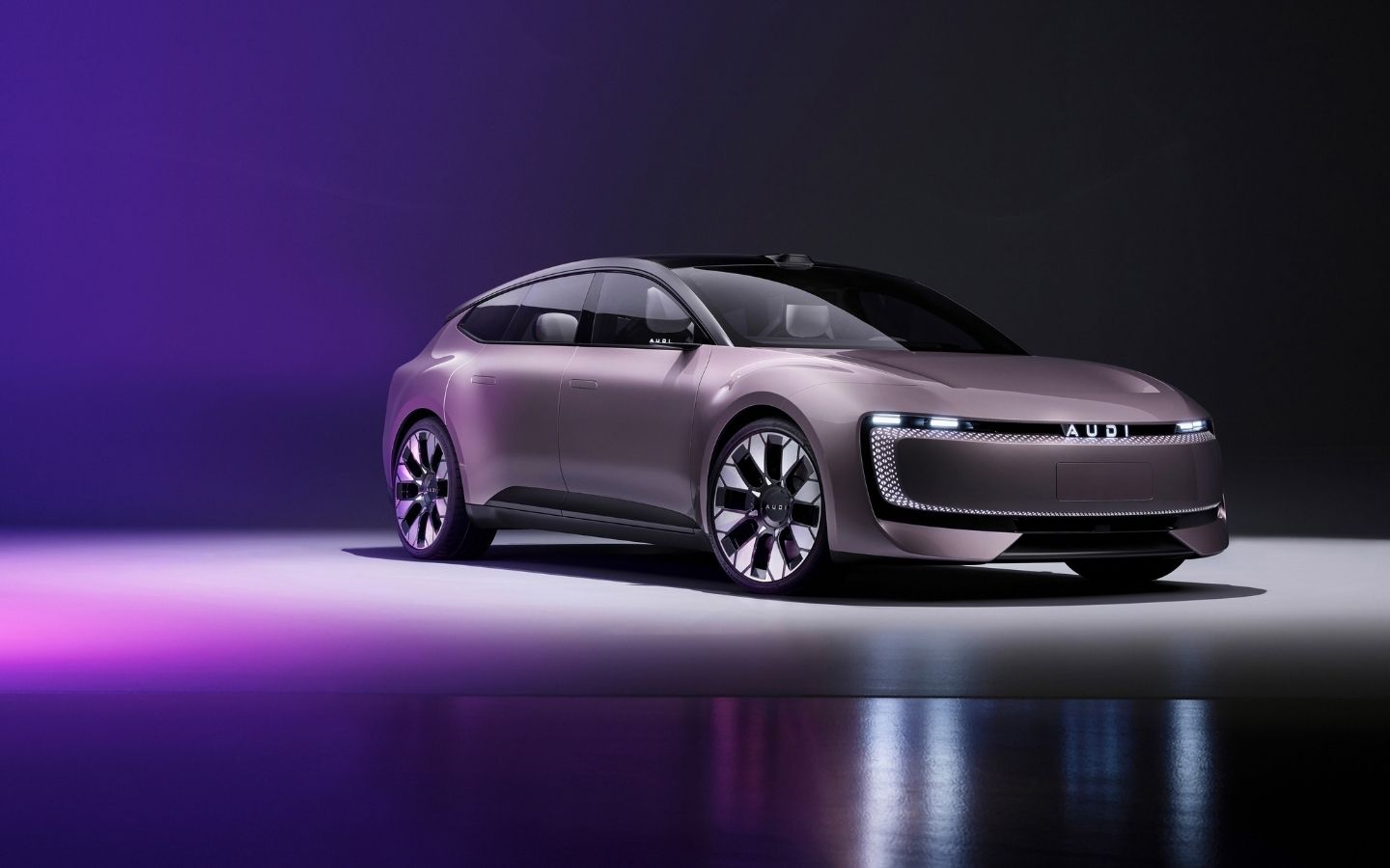 Hình nền siêu xe Audi tím mộng mơ.