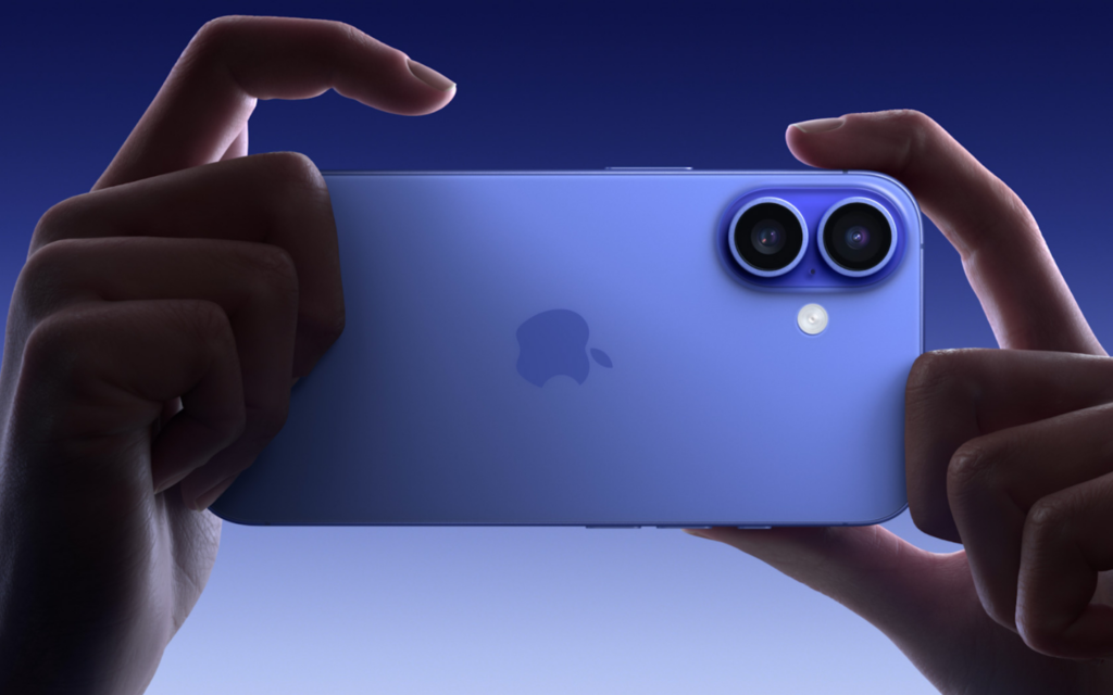 iPhone 16 Plus có nút chụp chuyên dụng mới mà Apple gọi là "Camera Control"