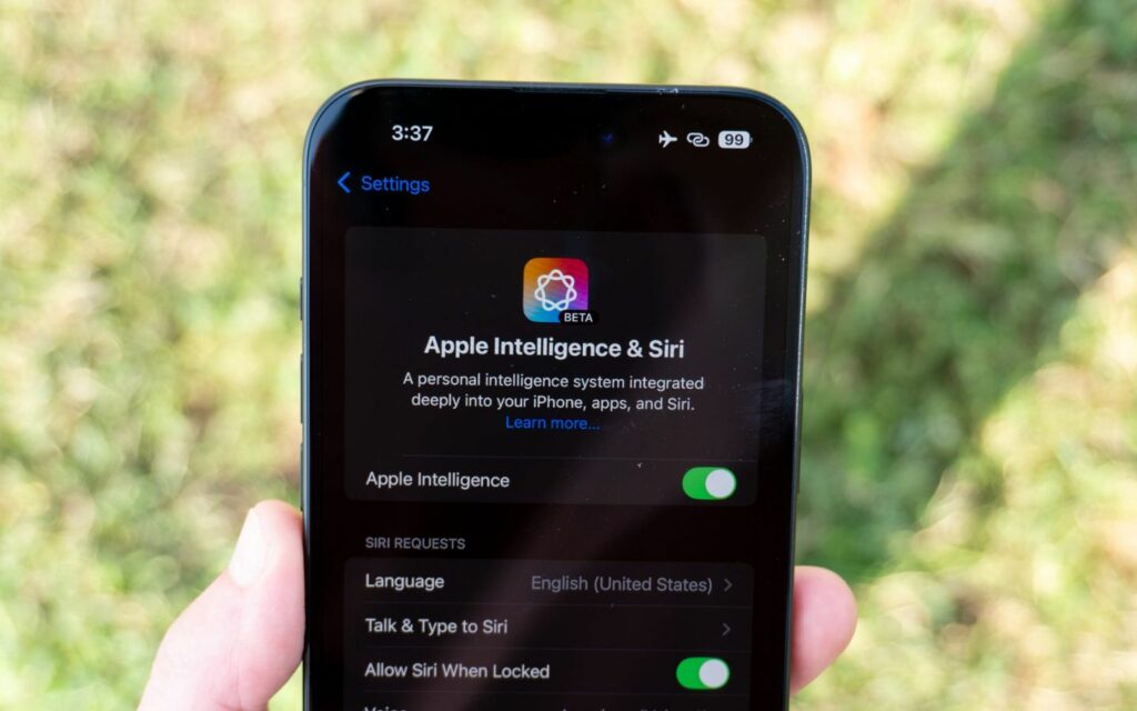 Apple Intelligence cũng được cải tiến đáng kể trên iOS 18.2