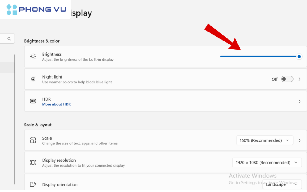 Click chọn vào mục Display > Điều chỉnh thanh trượt cho đến khi độ sáng màn hình phù hợp