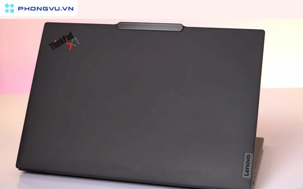 Trên tay Lenovo ThinkPad X1 Carbon Gen 12: Laptop mạnh mẽ, thanh lịch và đáng mua nhất cho doanh nhân 1 Lenovo ThinkPad X1 Carbon Gen 12 đã toát lên vẻ sang trọng, tinh tế đặc trưng của dòng ThinkPad