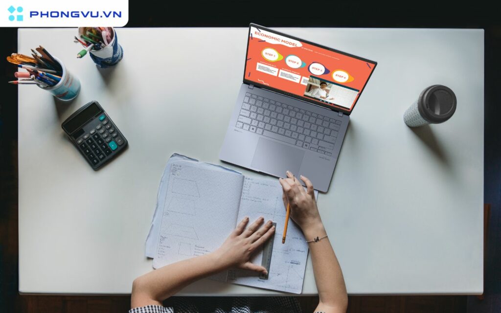 ASUS Vivobook S 14 vẫn đảm bảo hiệu năng mạnh mẽ và ổn định nhờ hệ thống tản nhiệt tiên tiến với 2 quạt