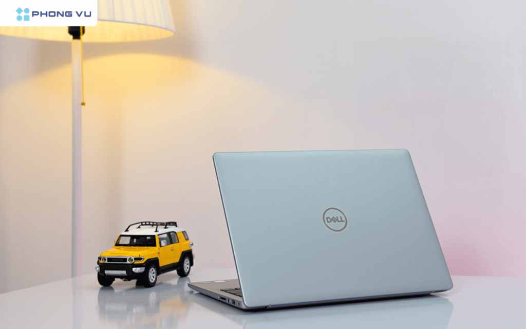 Dell Inspiron 14 5440 mang phong cách thiết kế tối giản nhưng đậm chất sang trọng