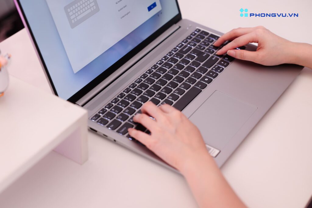 Lenovo IdeaPad Slim 5 16IMH9 được thiết kế để mang lại hiệu suất mạnh mẽ cho những người dùng văn phòng và sáng tạo nội dung