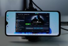 Smartphone Chạy Windows 11 dành cho nền tảng ARM: Có Thể Chơi CS:GO Được Không?
