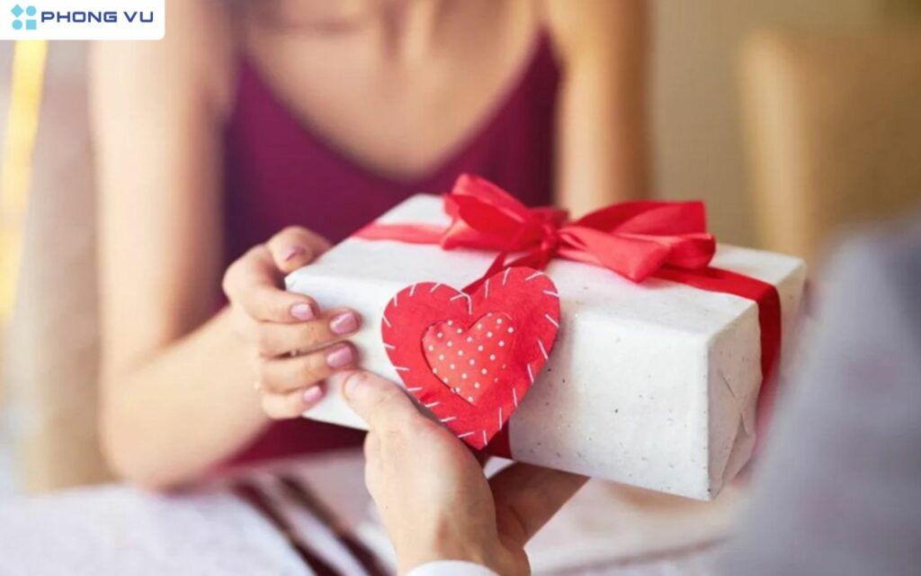 14/2 là Valentine trắng hay đen? Phân biệt Valentine đỏ, trắng, đen 3 Cả nam và nữ đều có thể tặng quà cho nhau trong ngày này