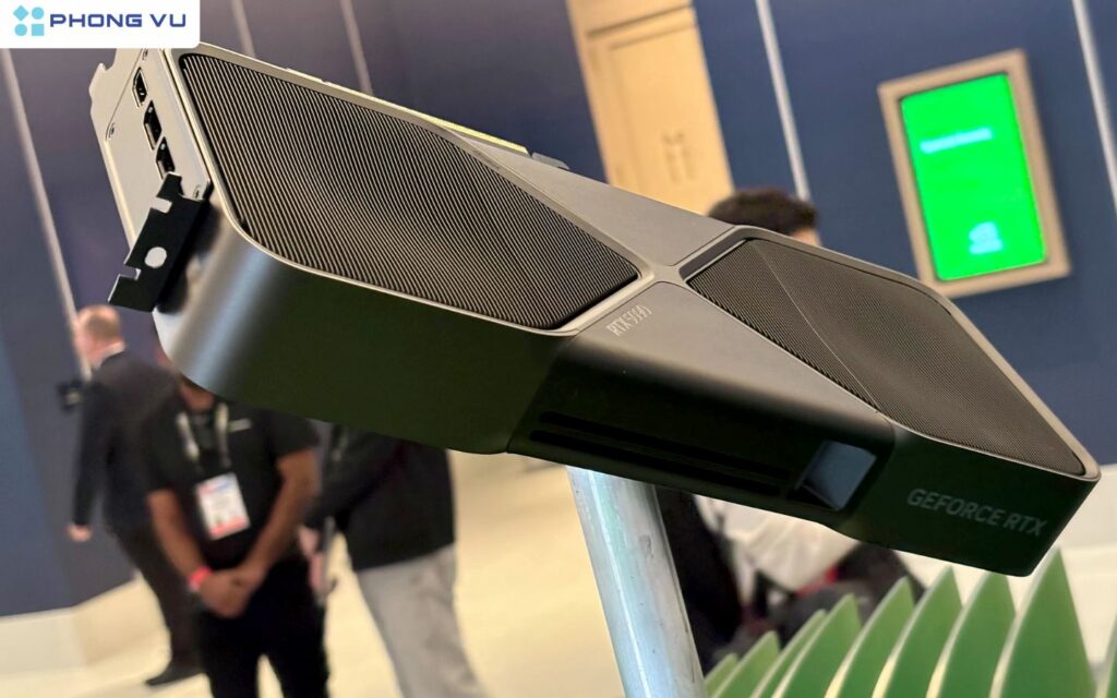 Top 7 lưu ý trước khi mua RTX 5090 mà bạn không nên bỏ qua! 5 Đôi khi, các cửa hàng sẽ có các chương trình khuyến mãi hoặc ưu đãi đặc biệt khi mua card đồ họa, giúp bạn tiết kiệm được một khoản chi phí đáng kể.