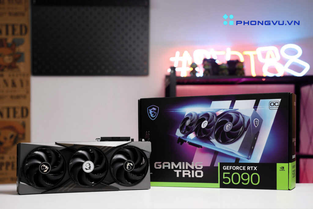 Đánh giá card đồ họa MSI RTX 5090 32G GAMING TRIO OC 1 Thiết kế của MSI RTX 5090 32G GAMING TRIO OC năm nay phải công nhận là đẹp!