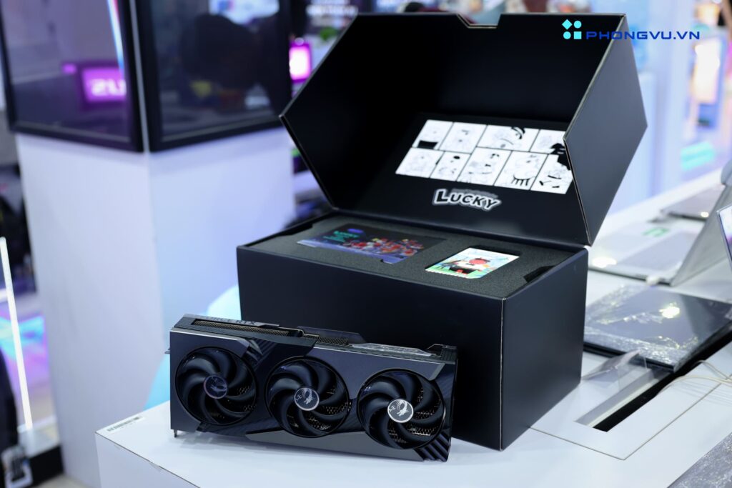 MSI tặng thêm cho anh em một “box mù” là các phiên bản mô hình rồng MSI của hãng