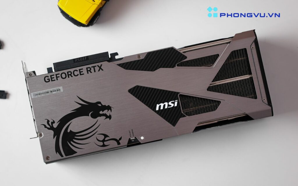 MSI đã trang bị cho RTX 5070 Ti 16G VANGUARD SOC hệ thống tản nhiệt Hyper Frozr tiên tiến