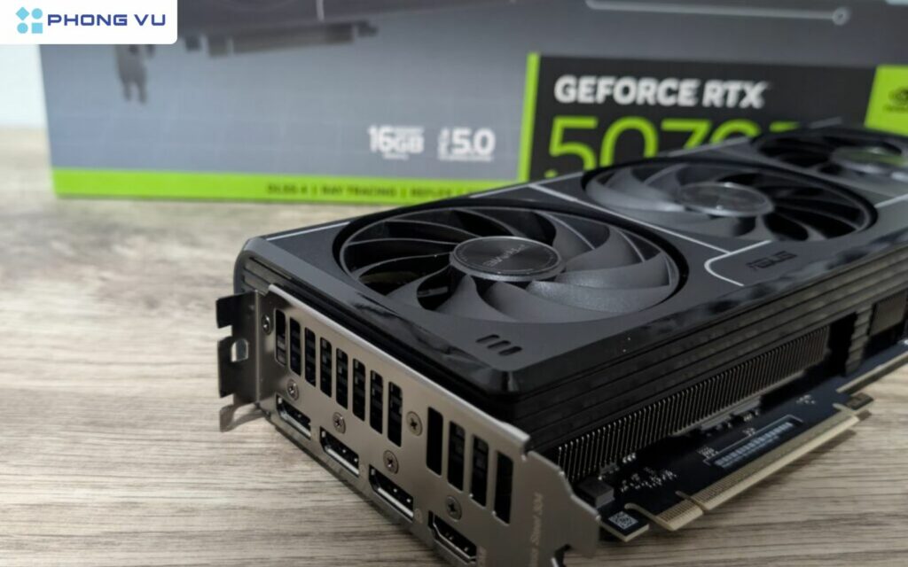 Khi chơi game ở độ phân giải 4K, RTX 5070 Ti vẫn hoạt động ổn định với tốc độ khung hình trung bình khoảng 60-70 FPS.