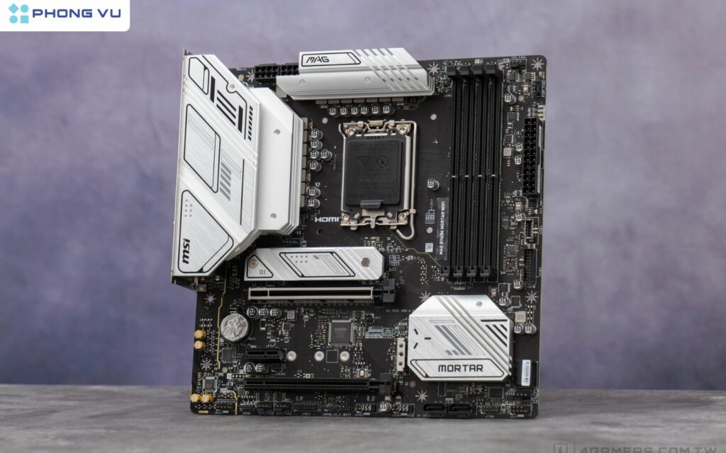 So với dòng H610, B760 cung cấp nhiều tính năng cao cấp hơn như hỗ trợ RAM DDR5, nhiều khe PCIe hơn và số cổng kết nối phong phú.