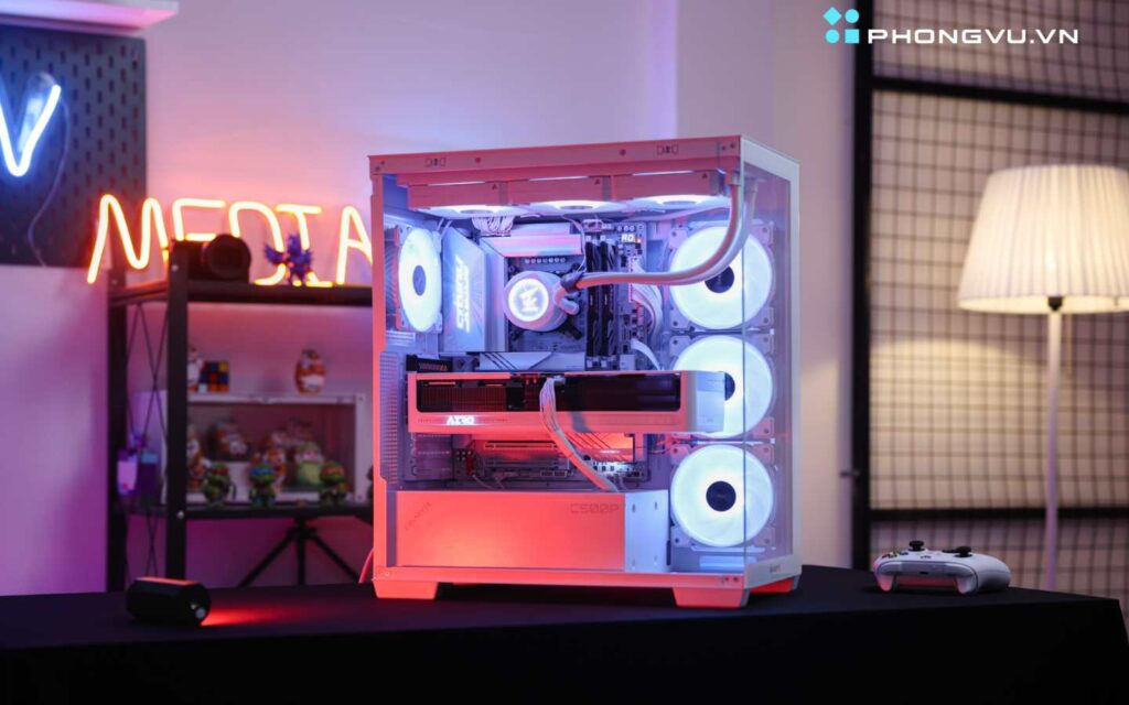 PC Gigabyte 5070Ti White được thiết kế dành cho những người dùng cao cấp, kết hợp giữa hiệu năng vượt trội và thẩm mỹ tinh tế