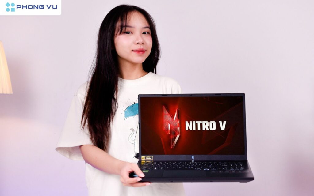 Đánh giá laptop gaming Acer Nitro V 15 ANV15-51-75GS: Lựa chọn gaming tầm trung đáng giá hay còn nhiều tiếc nuối? 2 Acer Nitro V 15 để lại ấn tượng tích cực với hiệu năng gaming 1080p ổn định, thiết kế chắc chắn, khả năng nâng cấp linh hoạt và thời lượng pin tốt.