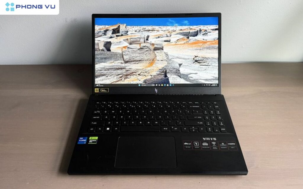 Đánh giá laptop gaming Acer Nitro V 15 ANV15-51-75GS: Lựa chọn gaming tầm trung đáng giá hay còn nhiều tiếc nuối? 7 Pin 57 Wh của Acer Nitro V 15 cho kết quả đáng khen trong tầm giá.