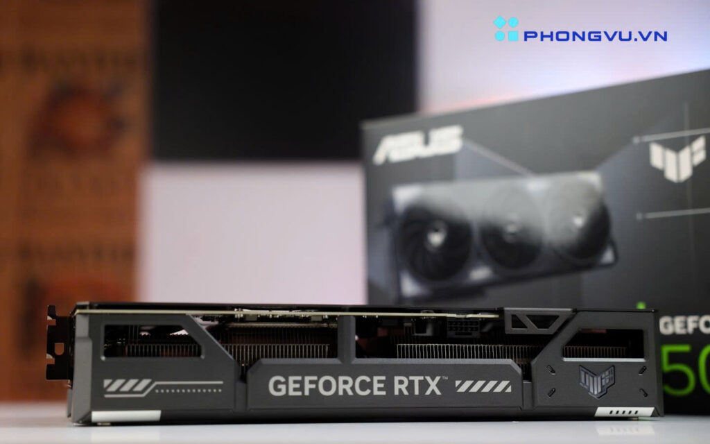 ASUS khuyến nghị sử dụng nguồn (PSU) mình thiểu 750W cho hệ thống sử dụng TUF RTX 5070