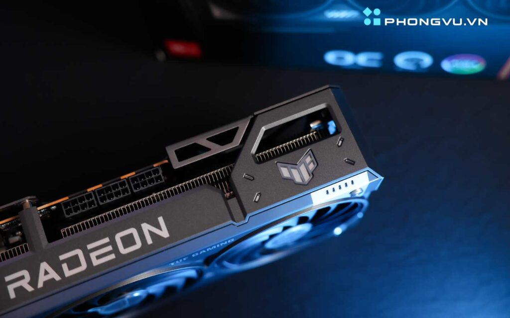 RX 9070 XT OC Edition cho thấy đây là một sản phẩm được thiết kế để cạnh tranh ở phân khúc cao cấp