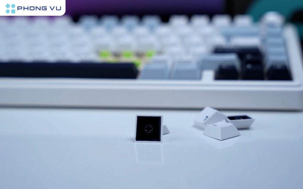 Bộ keycap của AULA F75 là một điểm sáng đáng ghi nhận với chất liệu PBT Double Shot dày dặn
