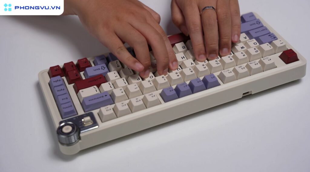 AULA AU75 được trang bị switch Star Vector do Leobog sản xuất, một lựa chọn khá bất ngờ và thú vị