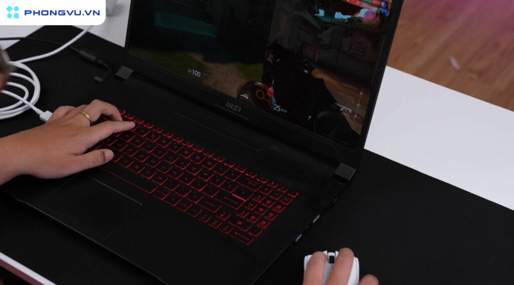 Đánh giá chi tiết Razer Viper V3 Pro - Chuột gaming không dây chuyên nghiệp được mệnh danh là "Kẻ Hủy Diệt" 2 Cảm biến Focus Pro 35,000 DPI Gen 2 mạnh mẽ và HyperPolling 8,000Hz đi kèm