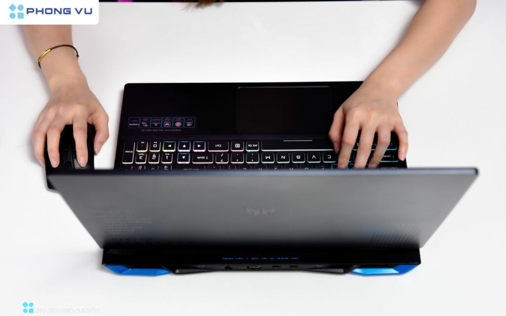 Chip i5-13500HX cho thấy hiệu năng ấn tượng, đặc biệt trong các tác vụ đa nhân như render video