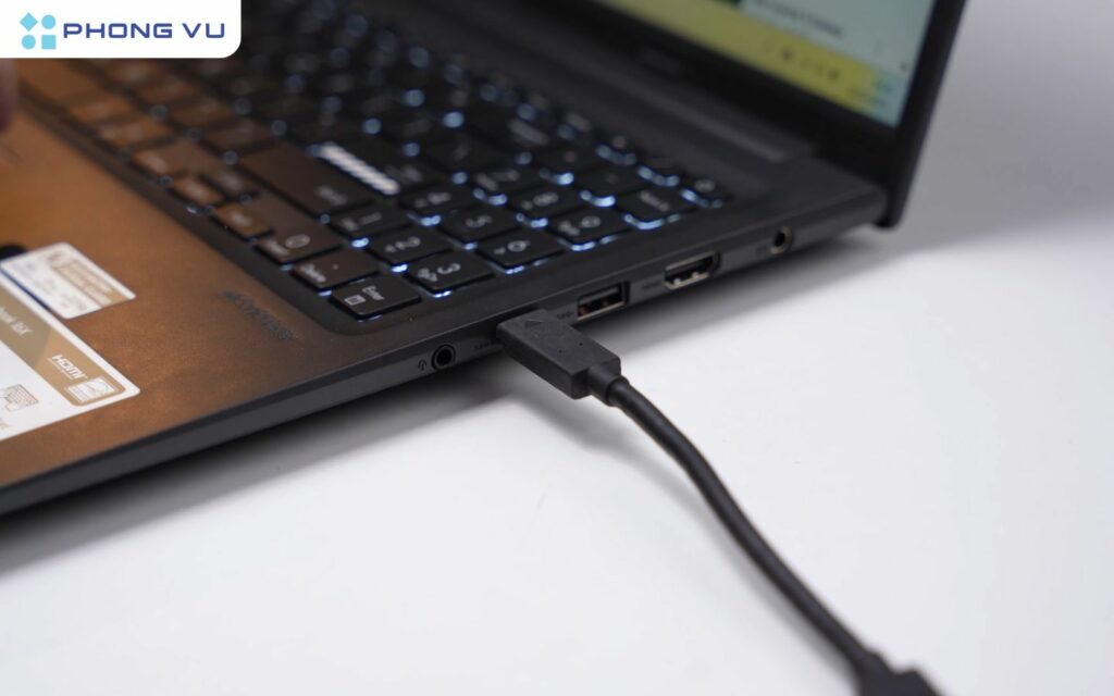 Hệ thống tản nhiệt của ASUS VivoBook K3605ZF-RP634W sử dụng công nghệ ASUS Ice Cool