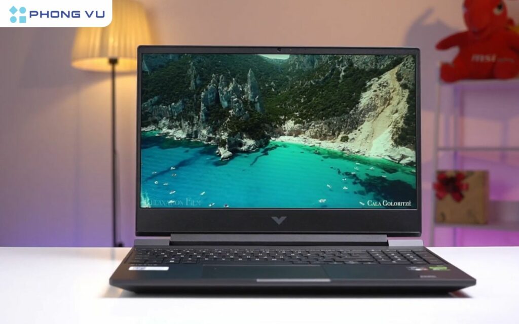 Màn hình 144Hz mượt mà cho gaming nhưng độ phủ màu 45% NTSC hạn chế công việc đồ họa