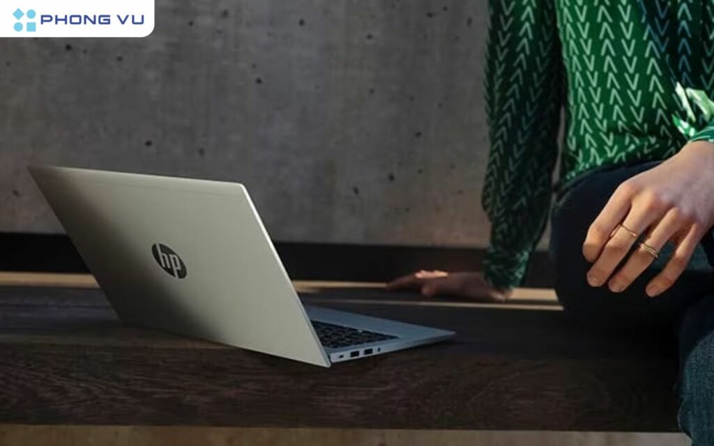 Đối với một laptop doanh nghiệp, thời lượng pin là yếu tố quan trọng và HP ProBook không làm người dùng thất vọng