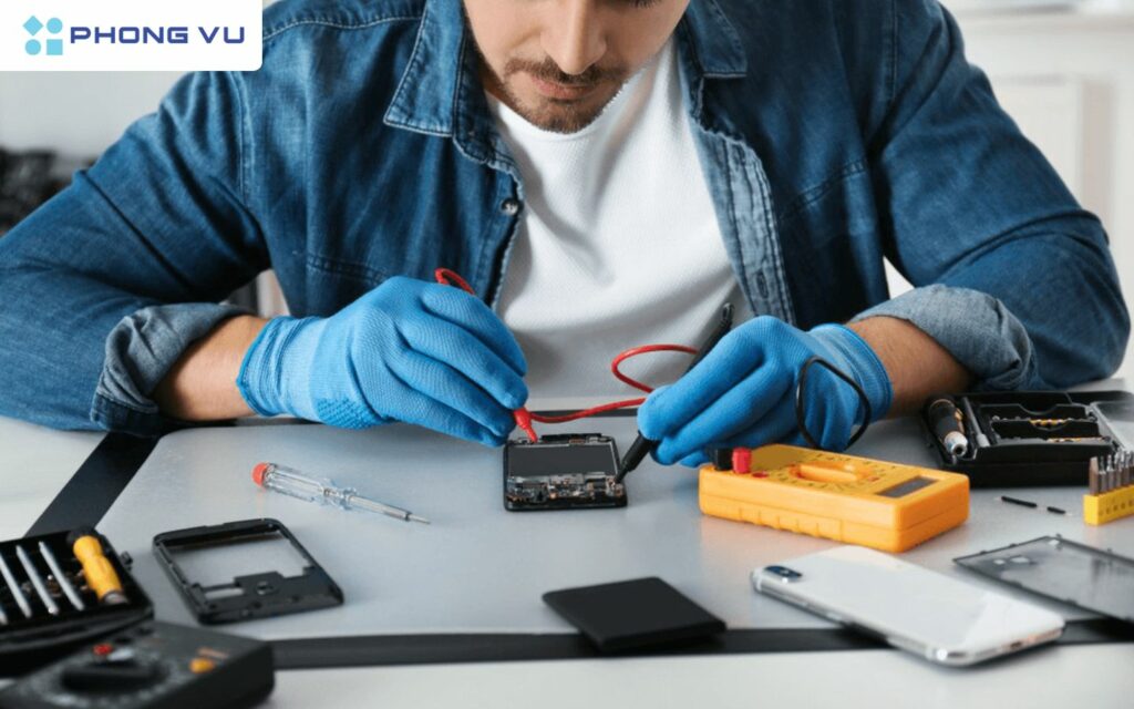 Đem điện thoại đến trung tâm sửa chữa