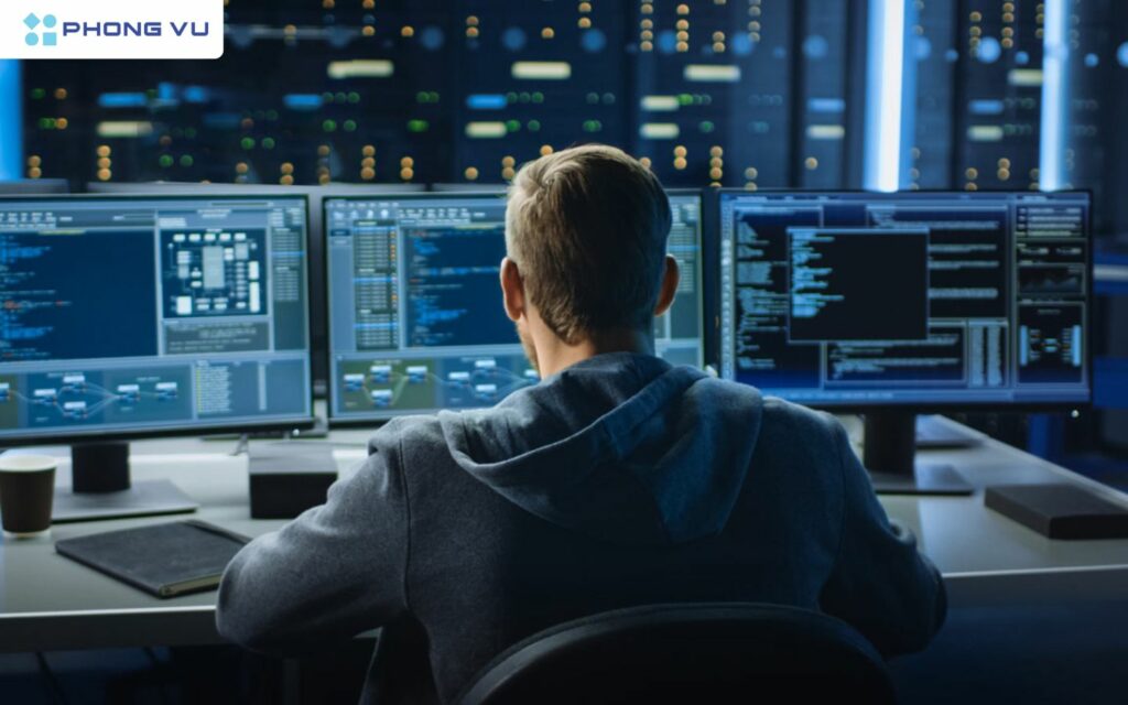 Chuyên gia phân tích bảo mật công nghệ thông tin