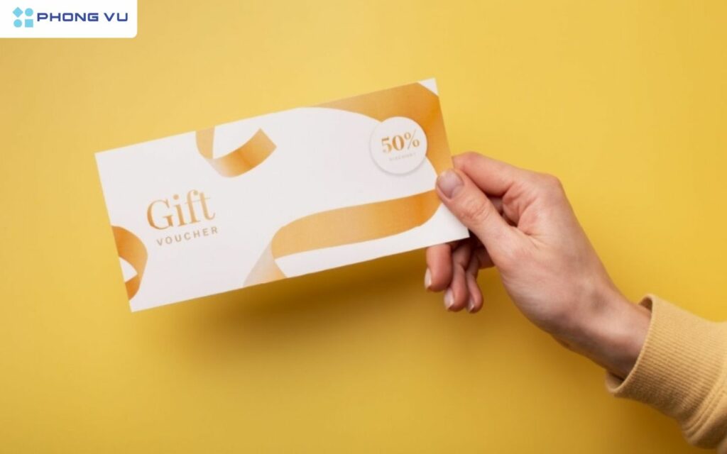 Quà tặng cho nữ nhân viên là voucher giảm giá