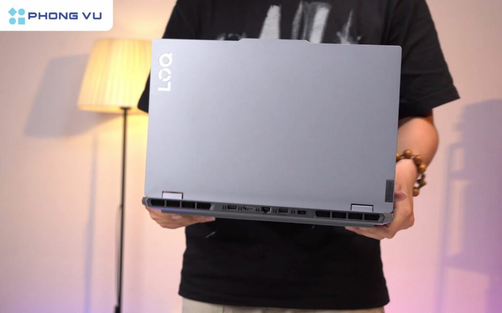 Một trong những ưu điểm lớn của Lenovo LOQ 15IAX9 là khả năng nâng cấp linh hoạt, giúp kéo dài tuổi thọ sử dụng của máy