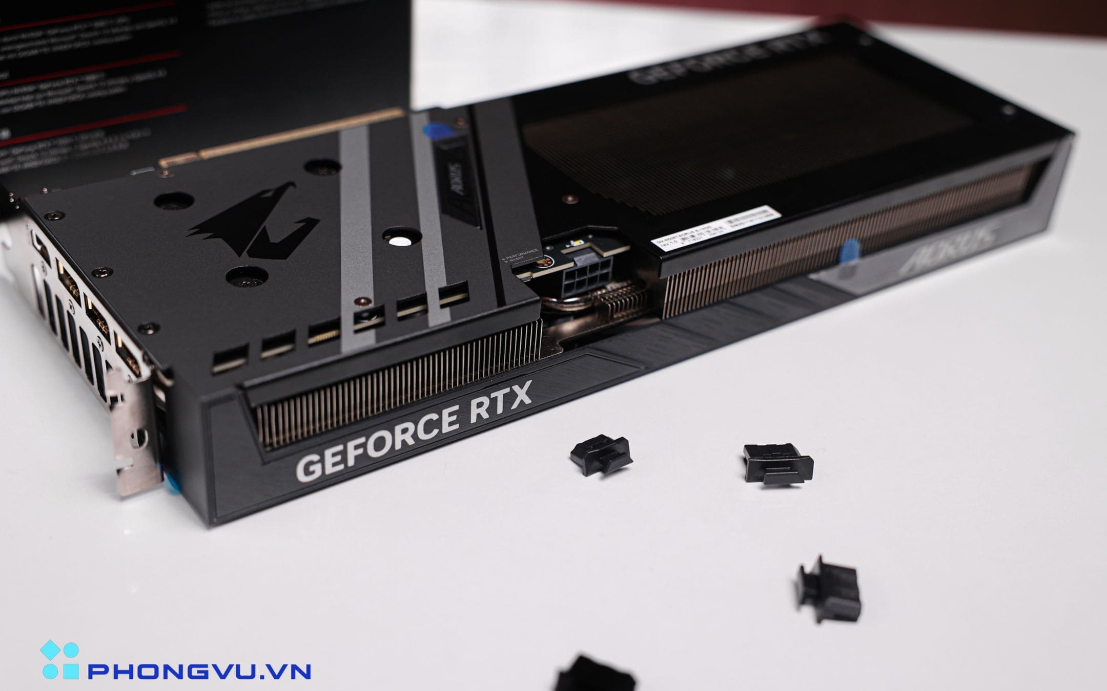 Hệ thống tản nhiệt WINDFORCE trên GIGABYTE AORUS GeForce RTX™ 5060 Ti ELITE 16G là một trong những điểm mạnh nổi bật nhất