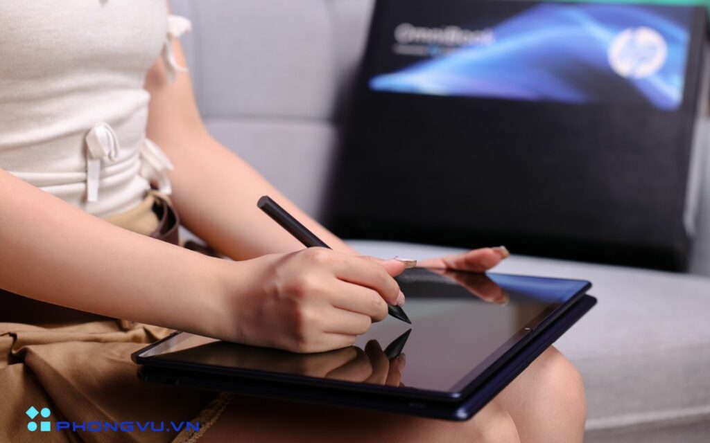 Đánh giá Laptop AI HP OmniBook Ultra Flip 14: Quá xịn! 7 Máy xử lý bảng tính Excel lớn hay chạy Zoom họp trực tuyến mượt mà