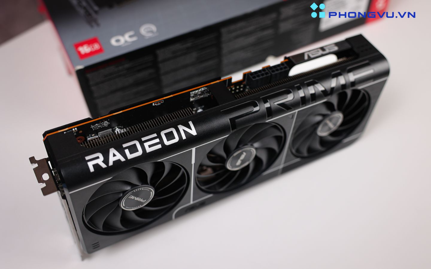Hệ thống làm mát của ASUS Prime Radeon RX 9070 OC Edition là một điểm sáng